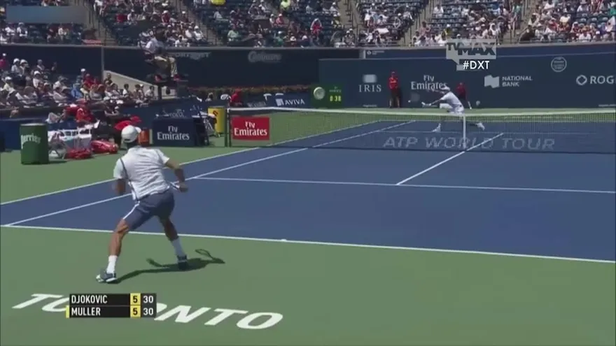 Djokovic debutó con victoria y Walker lidera el Campeonato PGA