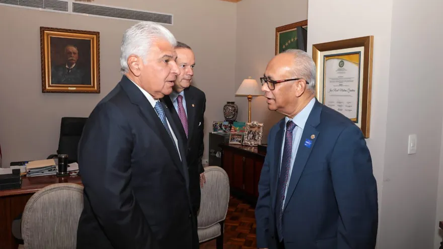 Mulino sostiene reuniones bilaterales en la presidecia de la República.