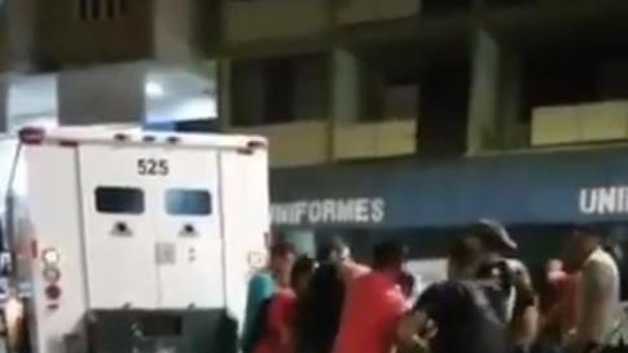 Retienen a hombre señalado de robo