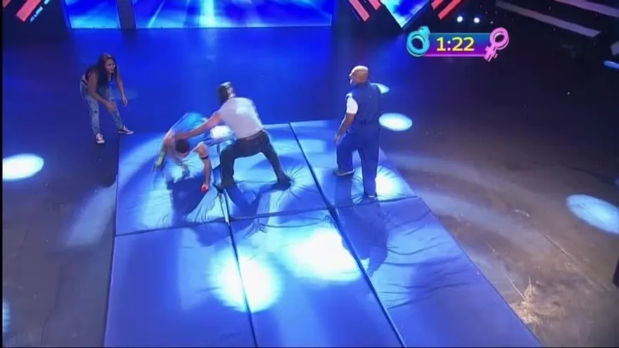 El Pollo Peter y Gaby Gnazzo sufrieron en la Lucha Extrema