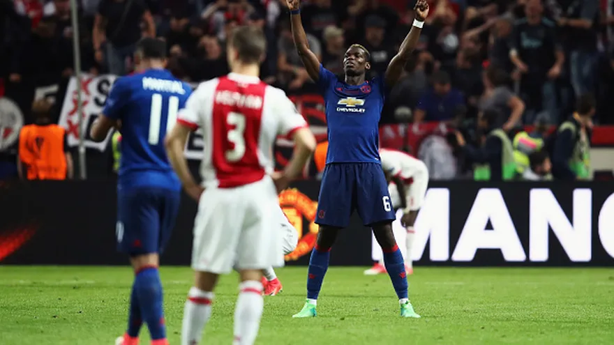 Paul Pogba celebra el título de la Europa League del Manchester United