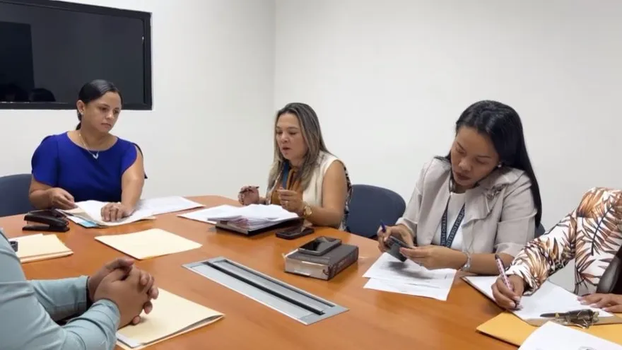 Personal de la Fiscalía Anticorrupción realiza inspección ocular en el Meduca