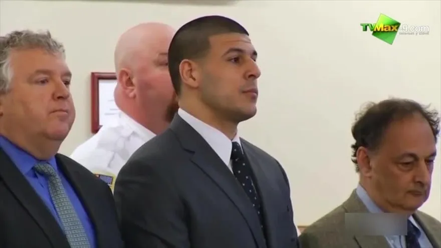 Aaron Hernández estrella de football culpable de homicidio
