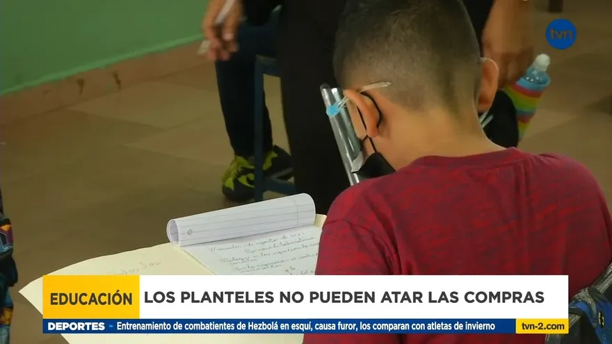 Evalúan la venta de libros digitales en centros educativos