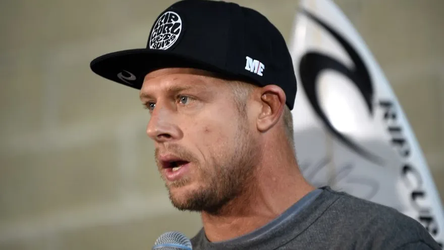 El surfista Mick Fanning anuncia su retirada