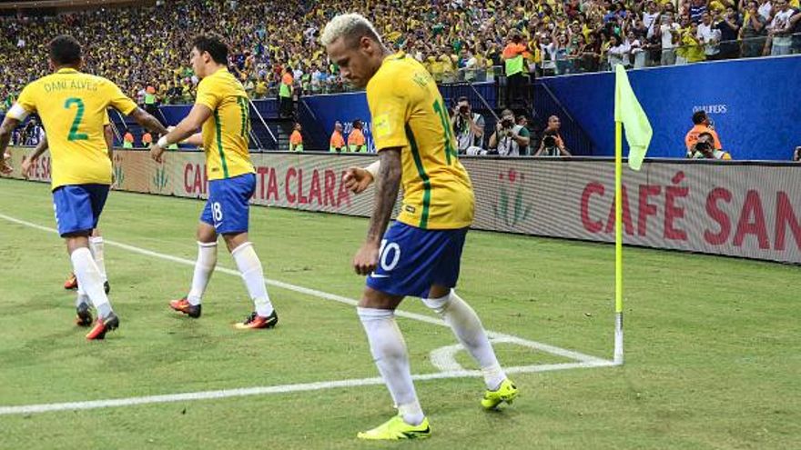 Con el sello goleador de Neymar, Brasil derrota a Colombia.