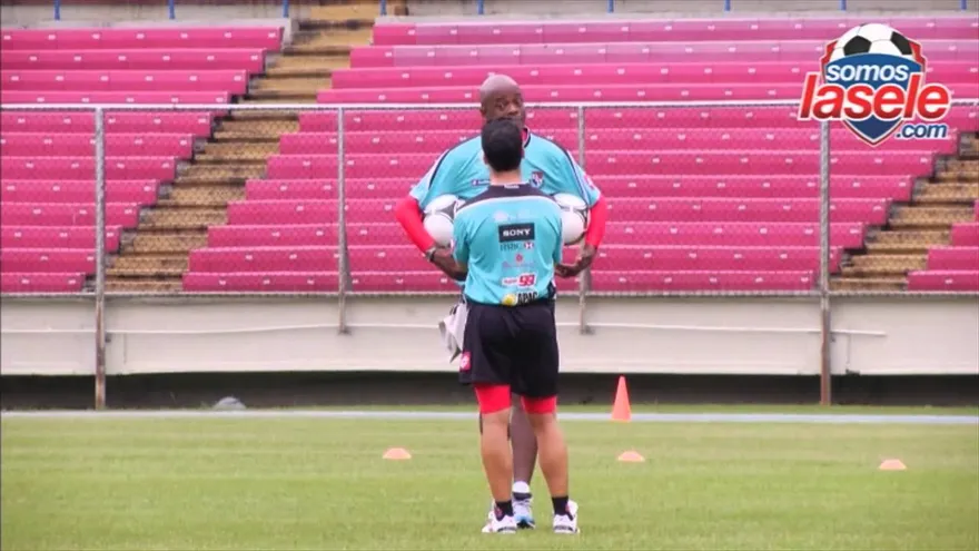 El Presidente de FEPAFUT señaló que ya se venció el contrato con Julio Dely Valdés