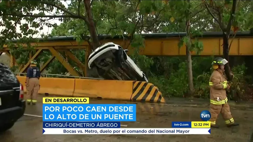 Conductor pierde el control y se estrella en puente sobre el Río Manaca