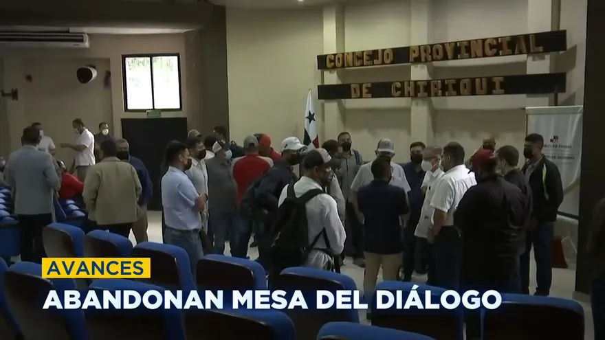 Transportistas de carga abandonan mesa de diálogo