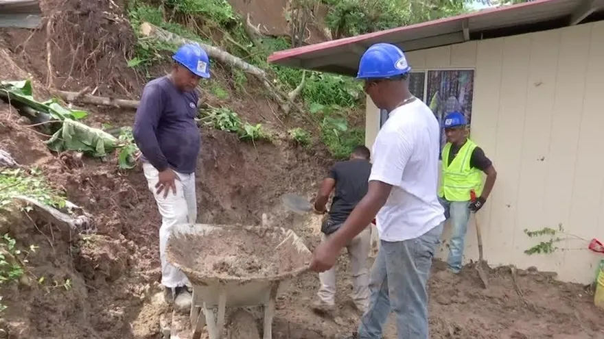 Deslaves de tierra por las lluvias
