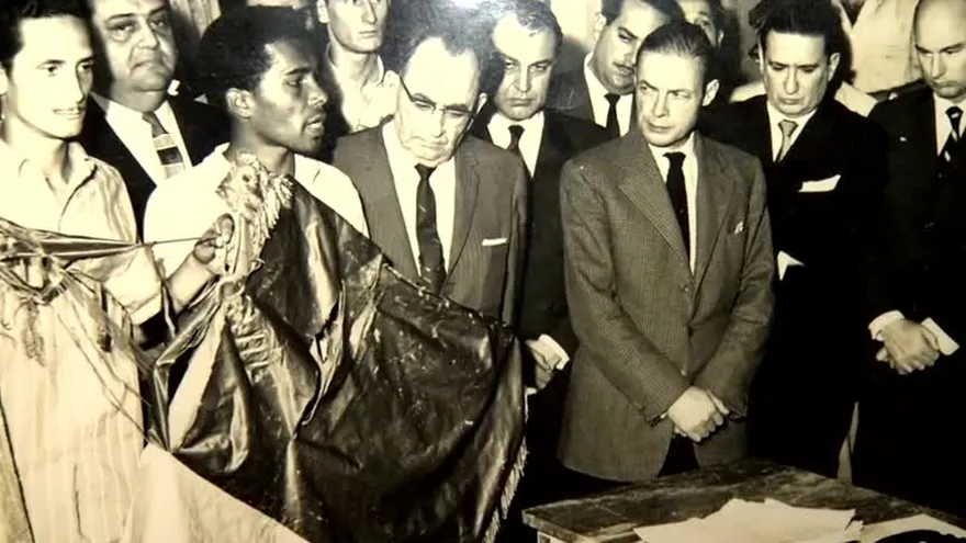 Bandera usada en enero del 64 está restaurada en el Museo del Canal