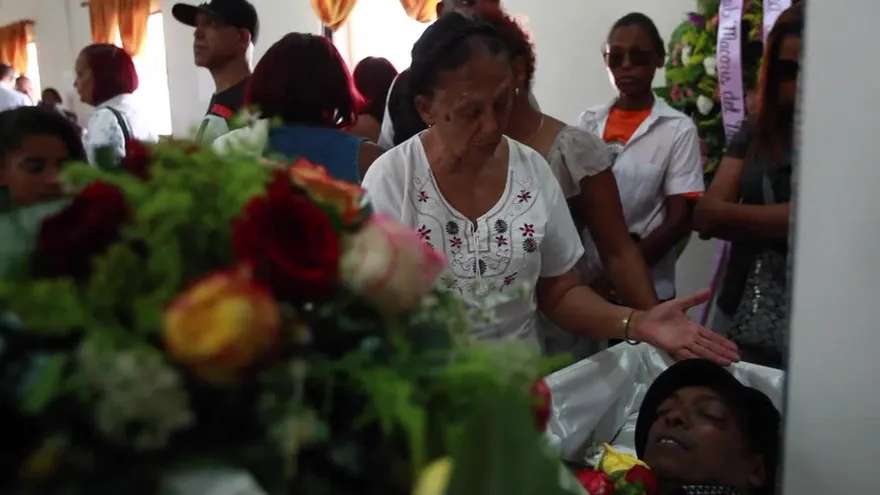 Dos comunicadores dominicanos asesinados en una emisora