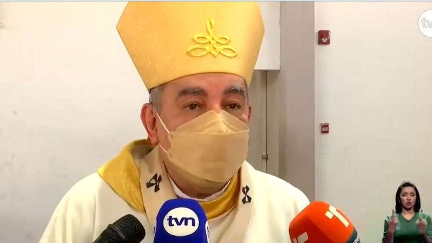 Monseñor José Domingo Ulloa.