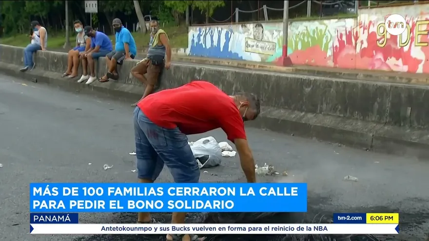 Familias protestan para pedir bonos solidarios