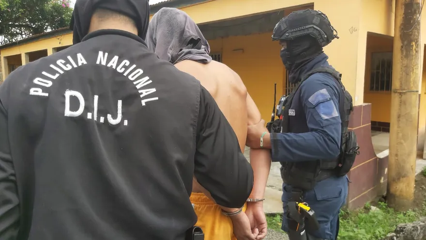 La aprehensión del requerido por el dolbel homicidio se realizó en Cerro Batea.