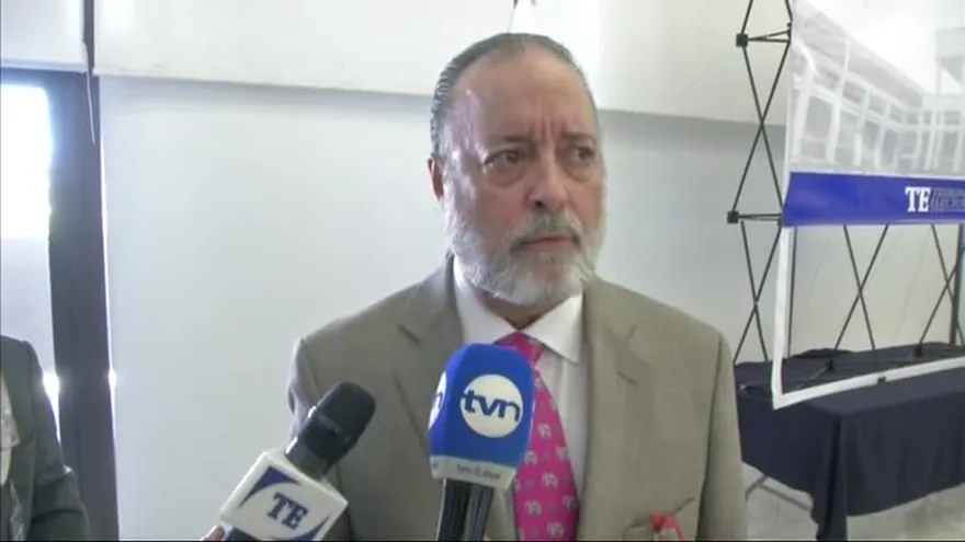 Comisión de Reformas Electorales se mantienen reunidos