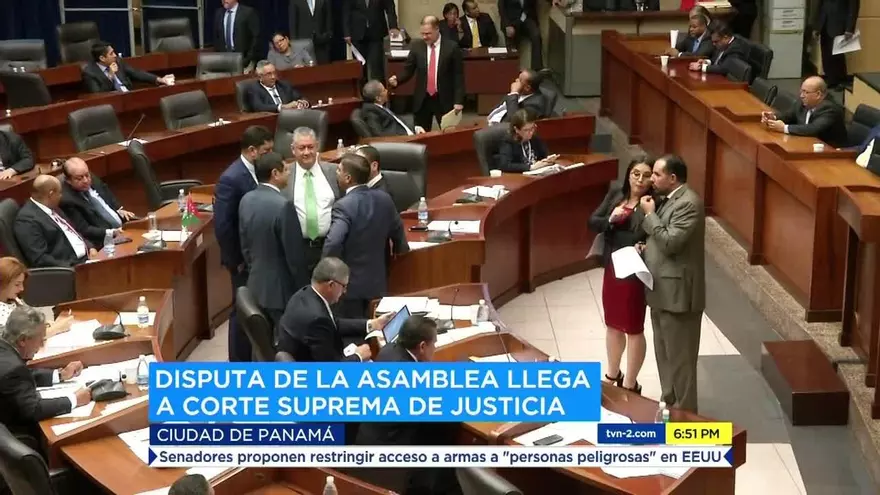 Siguen el “tira y jala” por la Comisión de Credenciales
