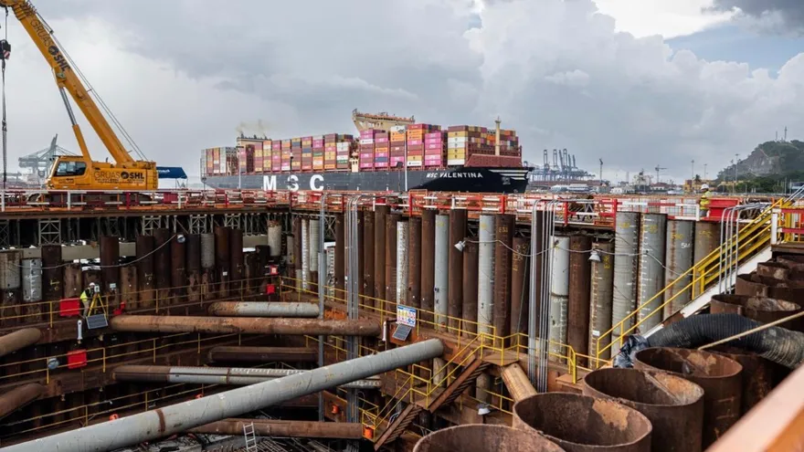 Panama's Fourth Bridge over Canal pours 1,600 cubic meters of concrete for main tower foundation