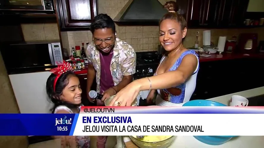 Jelou visita la casa de Sandra Sandoval