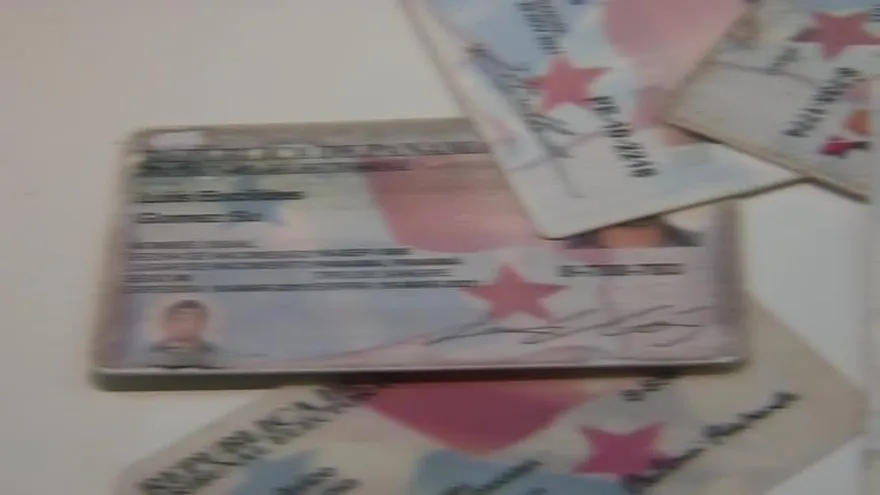 Delincuentes falsifican documentos y usurpan identidades