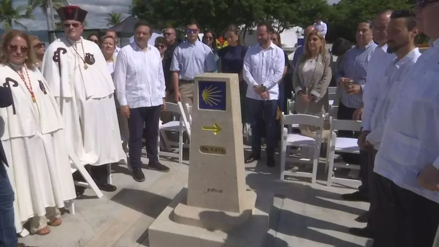 Develan monumento en la Calzada de Amador.