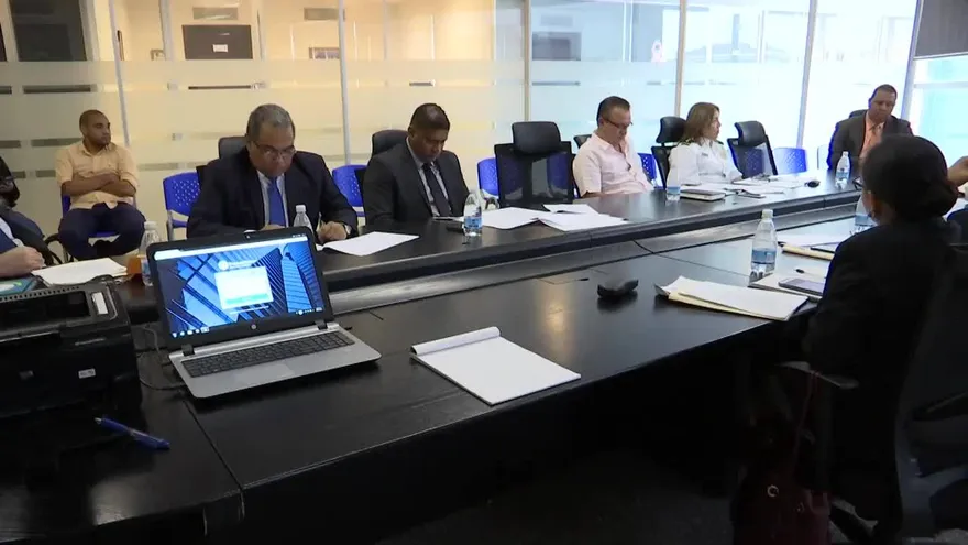 Buscan regular líneas móviles prepago