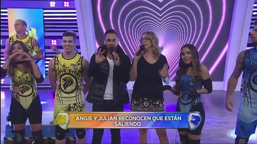 ¡Angie lleva en su carro a Julián y lo visitó en Dale Like a Mi Baile!