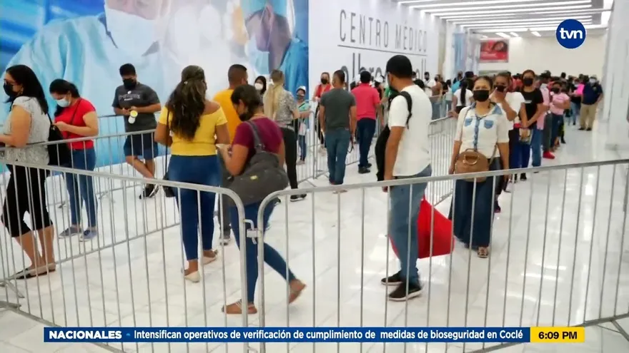 Exitosa vacunación con AstraZeneca en Albrook Mall