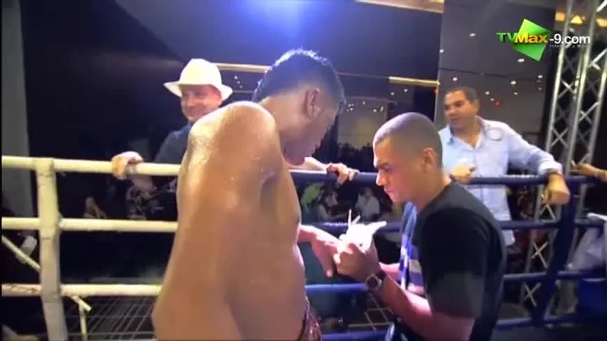 John Renteria ganó por decisión unánime