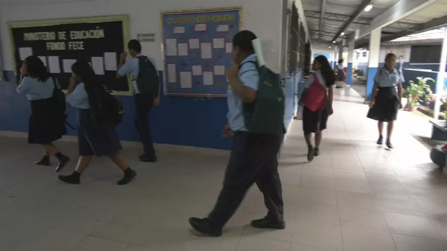 Imagen de una escuela secundaria pública en Panamá.