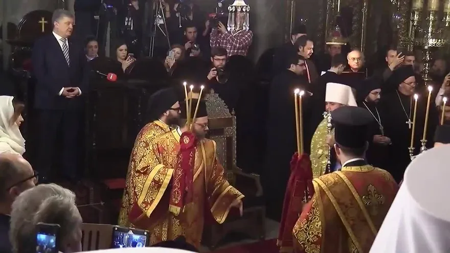 Las iglesias ortodoxas ucraniana y rusa se separan