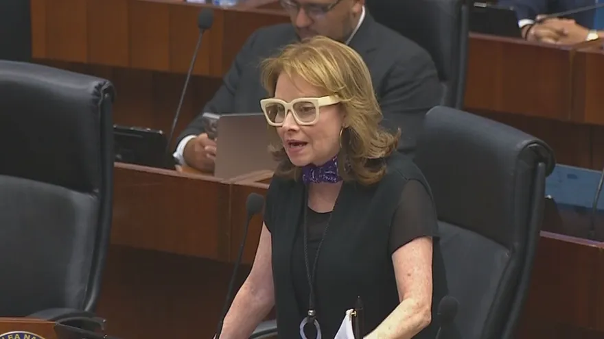 La diputada Paulette Thomas fue una de las pocas que se refirió al tema Venezuela.