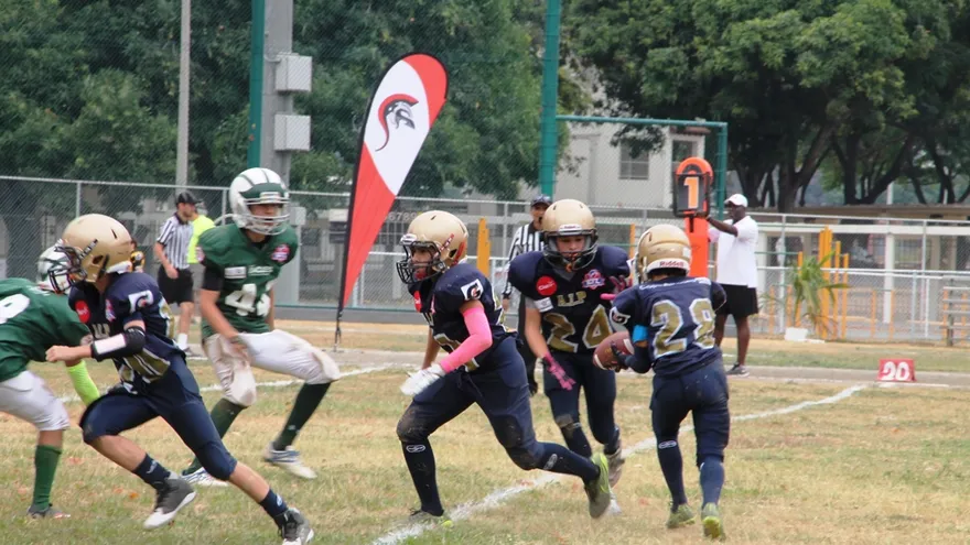 Los Owls dominaron a los Spartans