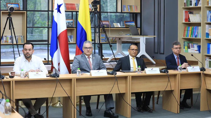 Panamá y Colombia abordan avances sobre la interconexión eléctrica.