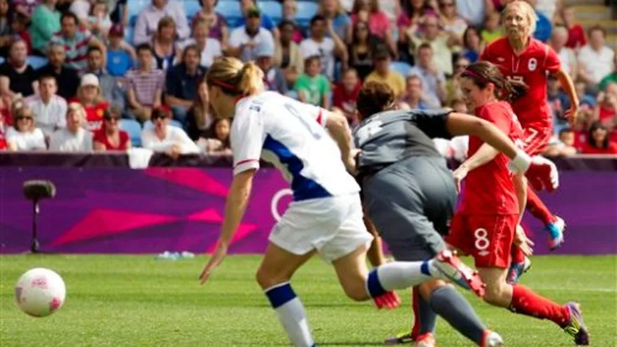 Canadá vence a francesas y consigue el bronce