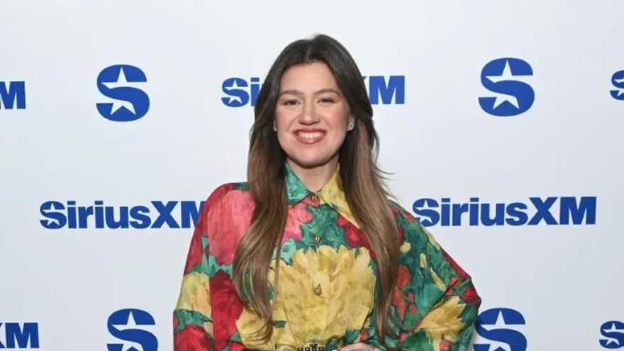 Kelly Clarkson acusa a una tienda de Brooklyn de mentir tras una disputa por un pájaro