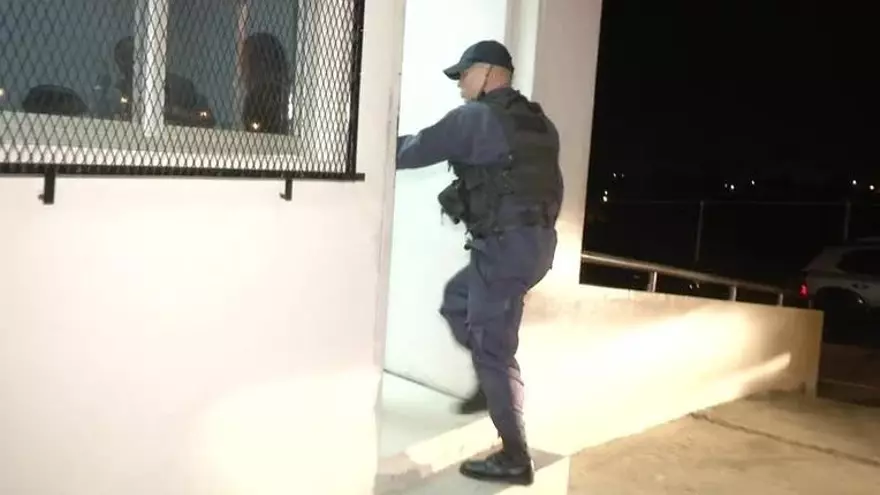 Detienen a taxista por hurtar un televisor