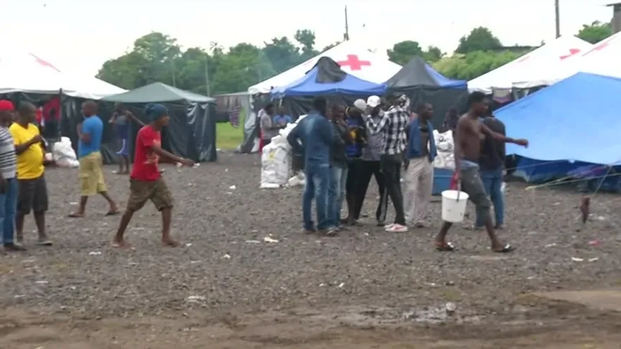 Migrantes africanos siguen llegando a Paso Canoas