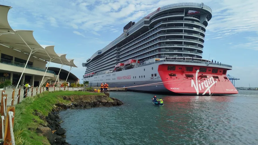 La provincia de Colón recibió por primera vez al crucero "Brilliant Lady", de la línea Virgin Voyages, un hito para el turismo marítimo panameño, informó este martes la Autoridad de Turismo de Panamá.