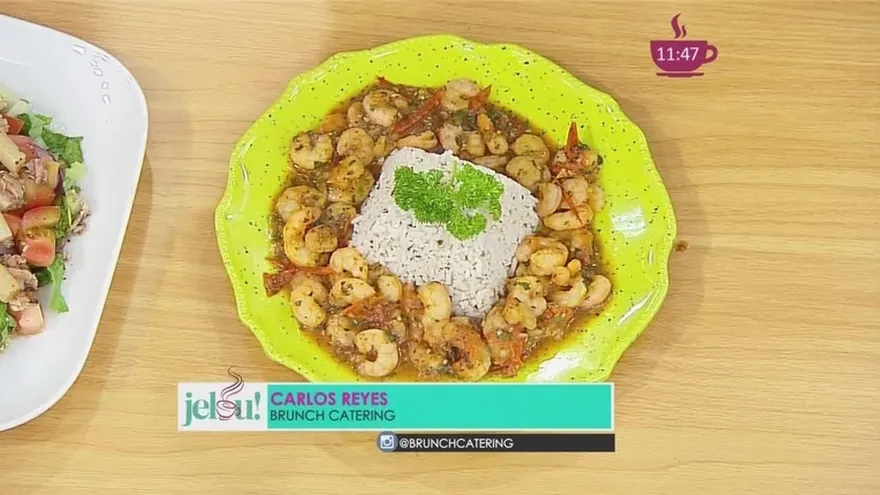 Camarones con tomate y albahaca, arroz y ensalada de atún con vinagre balsámico