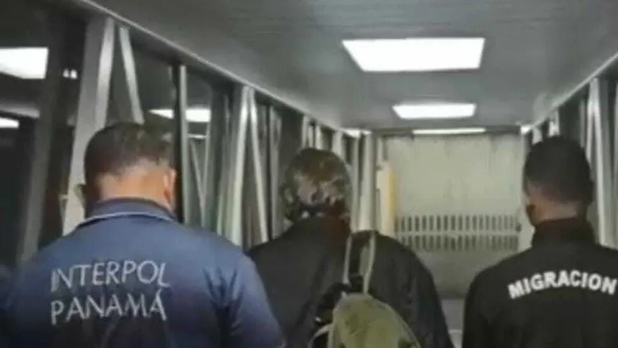 Momento en que Interpol captura al ciudadano