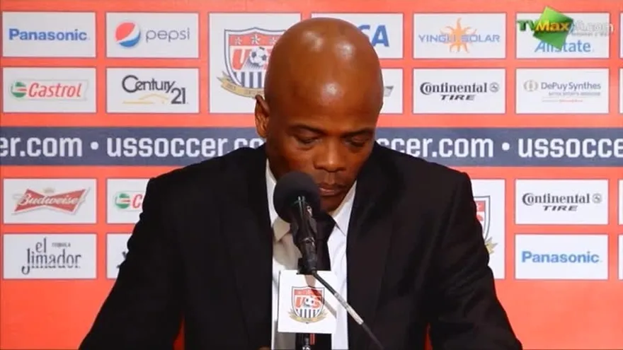 Conferencia Julio Dely Vald