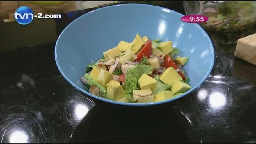 Ensalada De Pollo Con Aguacate