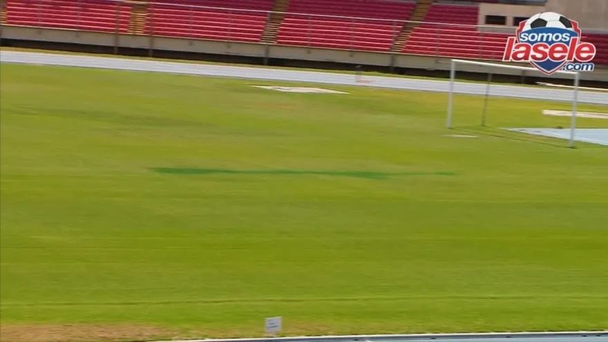 Estado de la cancha Rommel Fern