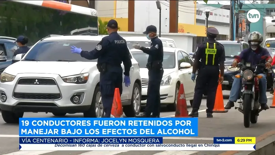 Varios panameños incumplen el decreto de levantamiento de la ley seca