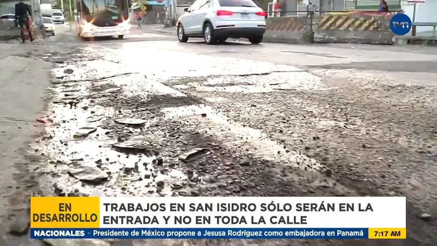 Residentes en San Isidro solicitan reparación de toda la vía principal