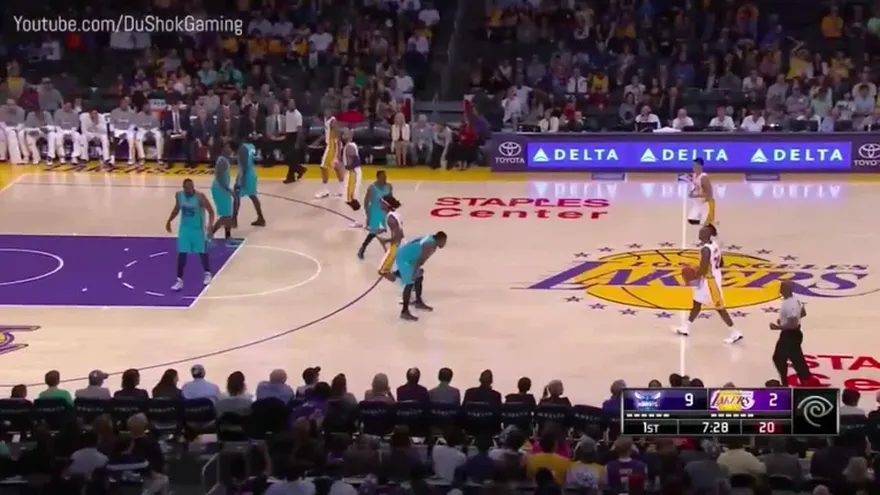 Resumen / Charlotte Hornets 92 - Los Angeles Lakers 107