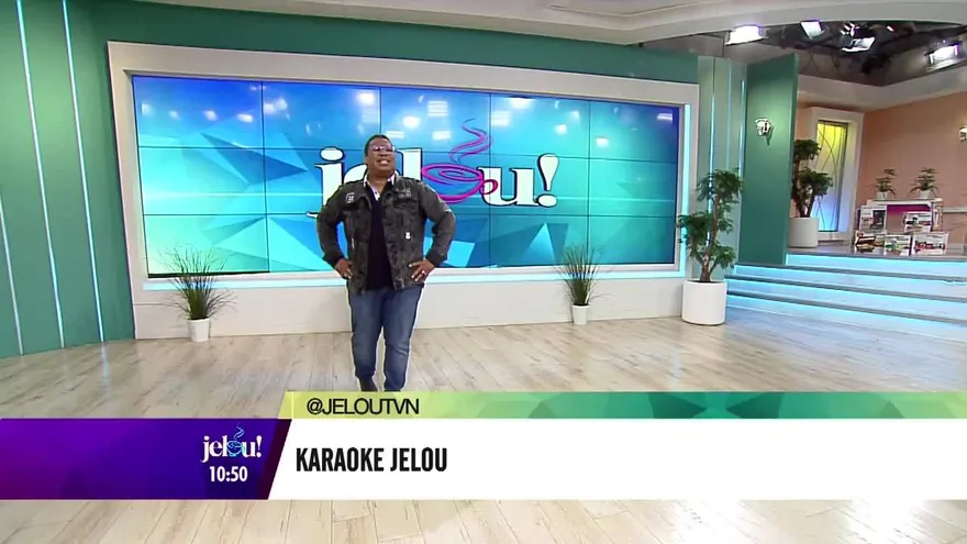 Alexa se luce con su Karaoke Jelou