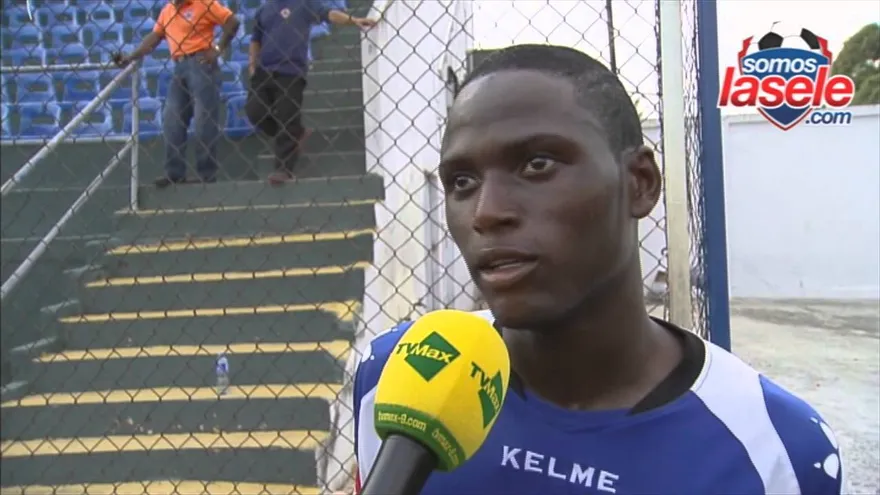 El delantero Abdiel Arroyo no celebra como Balotelli, escucha sus declaraciones