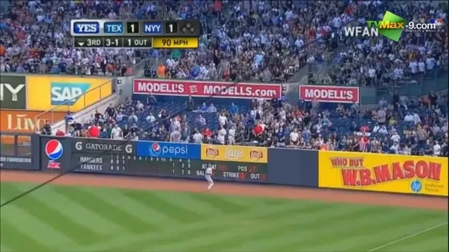 Yankees superan a Rangers donde la lluvia acab